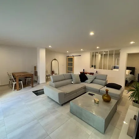 Loft Avec Parking Au Centre Historique De Апартаменты