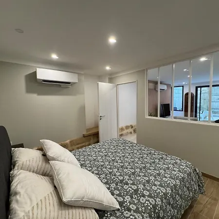 Апартаменты Loft Avec Parking Au Centre Historique De